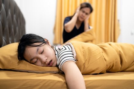 L'apnée du sommeil : Jeune fille asiatiue